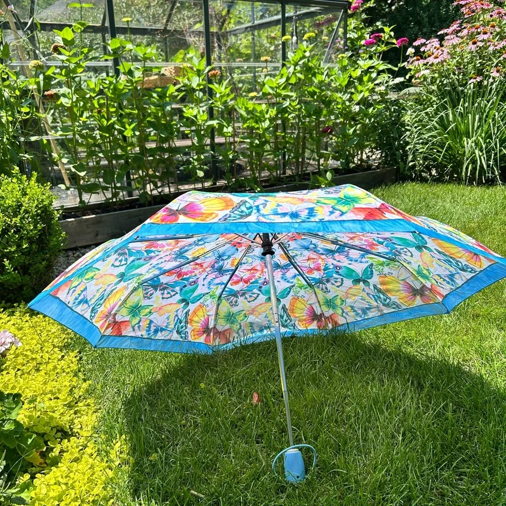 ***SOLD***
Brighton Umbrella- Rare, Excellent Condition 🦋 - Picture 4 of 8